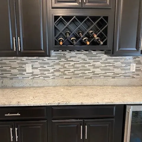 Classic kitchen tile backsplash